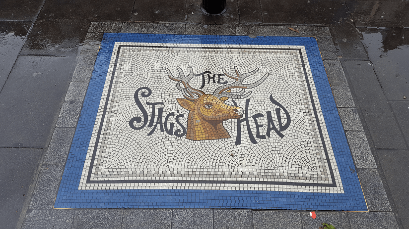 Mosaico in strada a Dublino