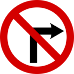 segnale irlandese vietata la svolta a destra all'incrocio successivo