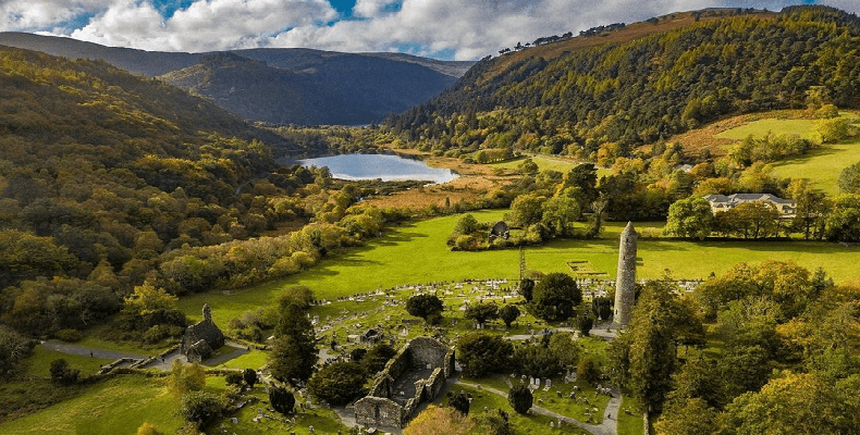 glendalough vicino a dublino in irlanda